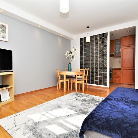 Rental Apartments Piwna 华沙 外观 照片